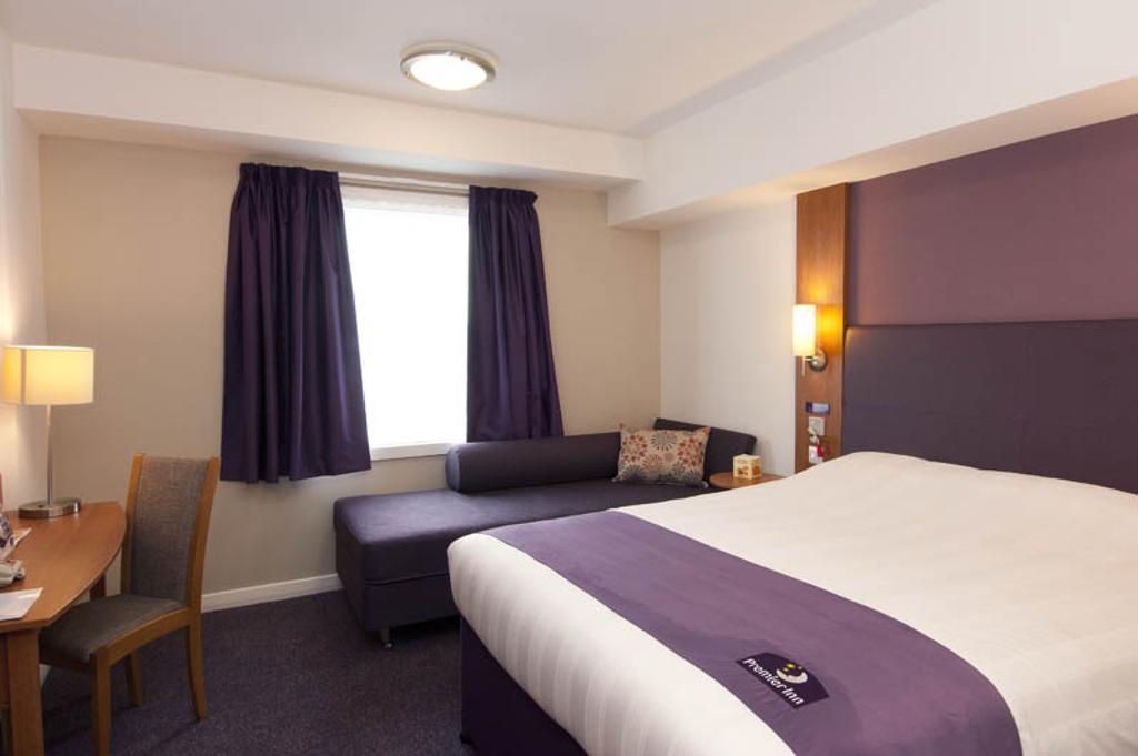 Premier Inn Leamington Spa Town Centre Bagian luar foto
