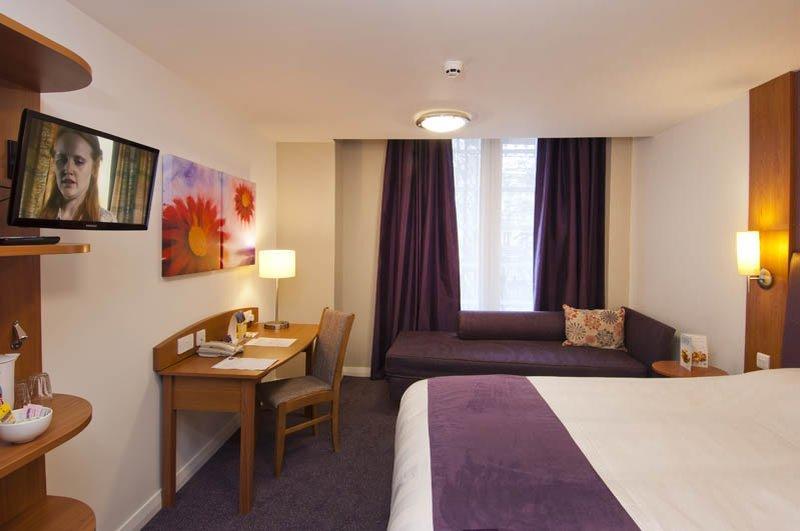 Premier Inn Leamington Spa Town Centre Bagian luar foto